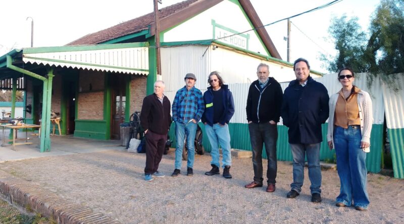 Autoridades de AFE visitaron  la Estación de José Enrique Rodó, actual Casa de la Cultura