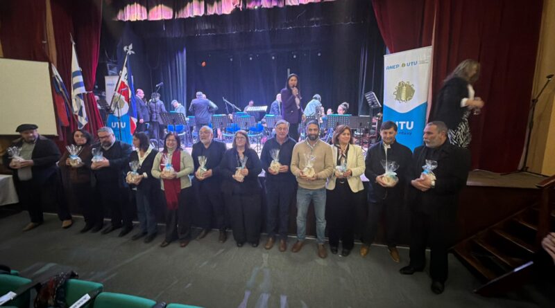 Escuela Técnica de Cardona celebró su centenario con emotivo acto protocolar