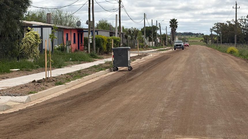 Alto grado de avance en obras de infraestructura vial en barrio MEVIR Cardona