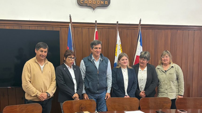 Presentaron «Noche Emprendedora» en Cardona