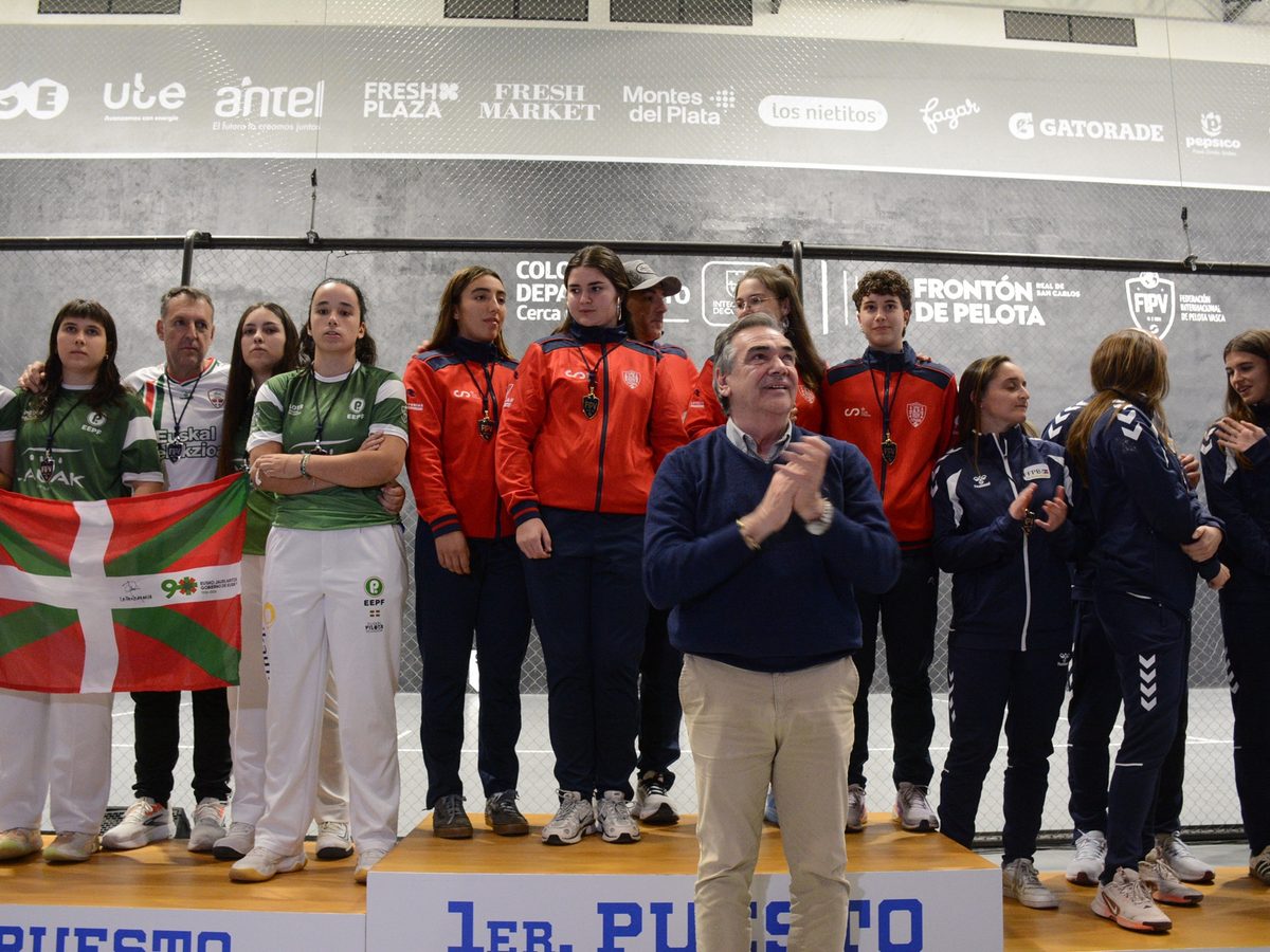 Euskadi y España campeones mundiales  de Jai Alai en el Frontón del Real de San Carlos