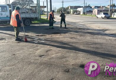 Municipio de Rodó realiza tareas de bacheo