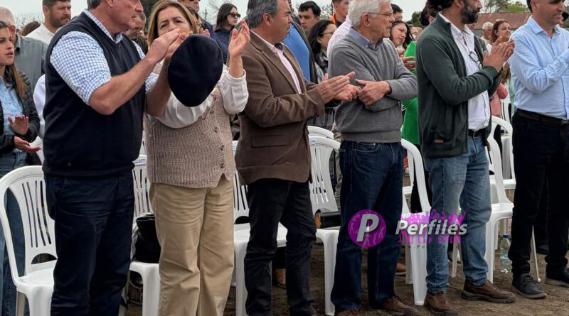 Intendente Besozzi destacó políticas de viviendas de la Intendencia de Soriano