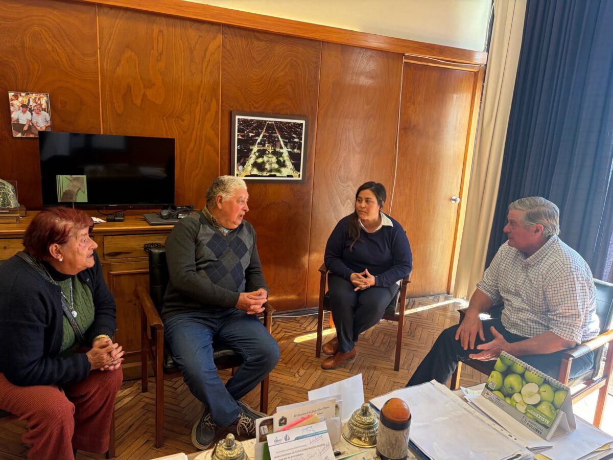 Besozzi se reunió con feriantes de ARIL