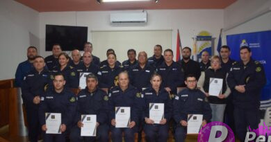 Reconocimiento a funcionarios policiales en José Enrique Rodó